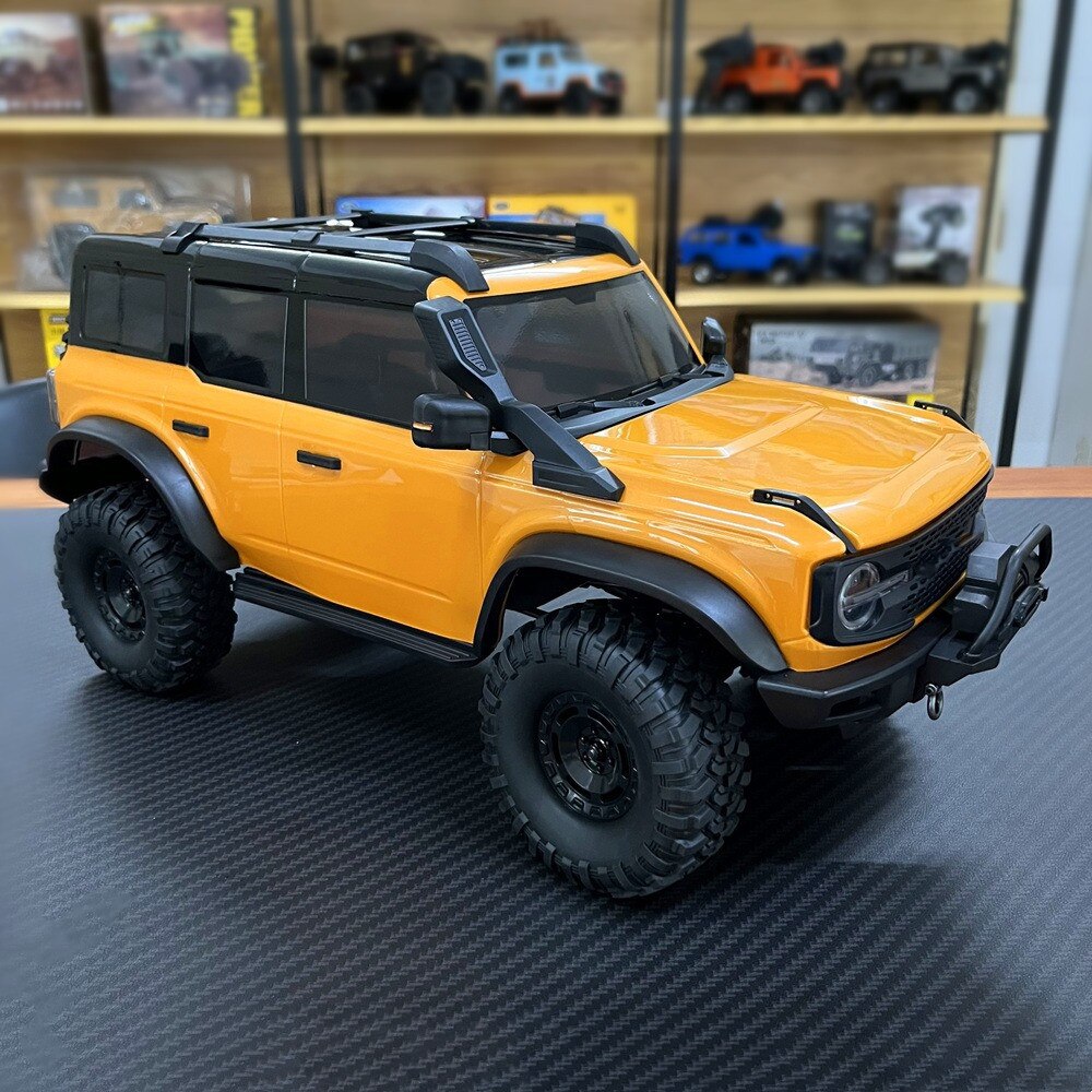 Huangbo-Carro-de-brinquedo-el-trico-de-controle-remoto-tra-o-nas-quatro-rodas-carro-de-1